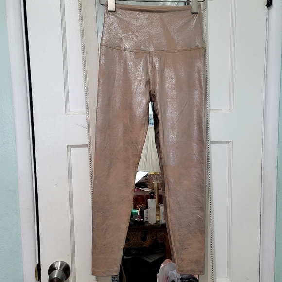 Beyond Yoga softshine leggings size small - Picture 17 of 17